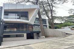 HOUSE AND LOT FOR SALE